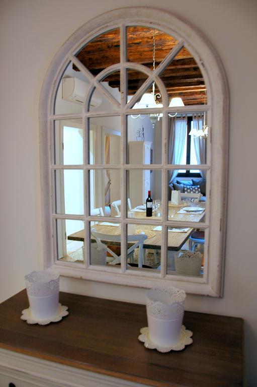Romantic Rialto Apartment