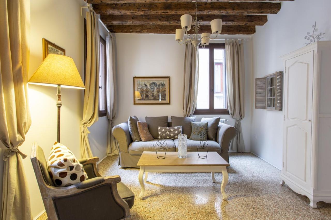 Romantic Rialto Apartment